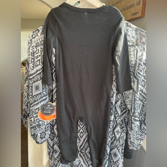 NWT Glowing Skeleton Sleeper - Picture 4 of 4